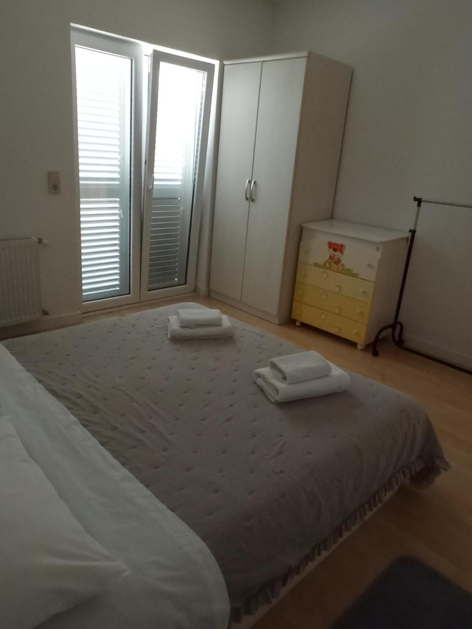 Apartman Carpe Diem Sutomiscica Exteriör bild