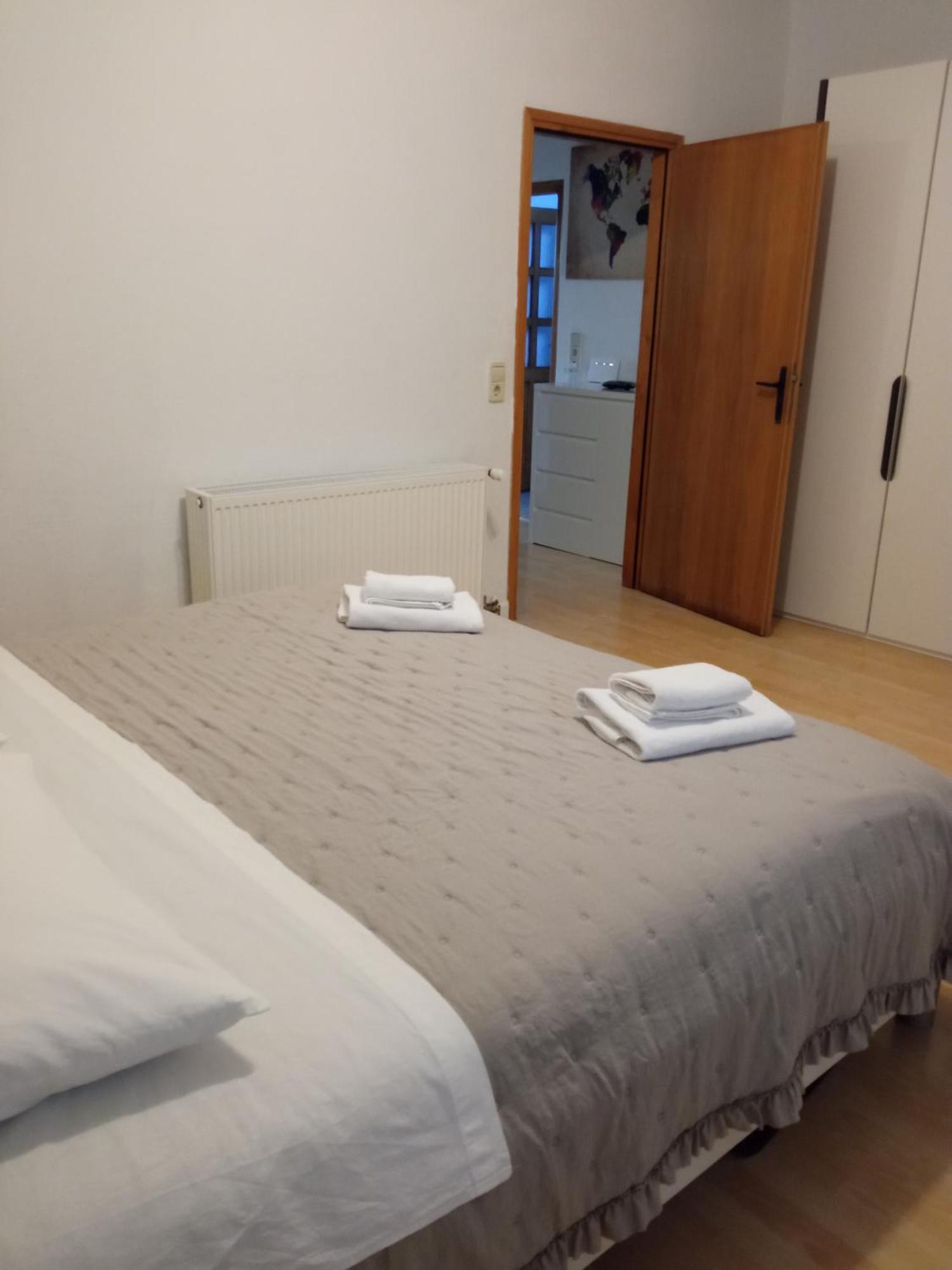 Apartman Carpe Diem Sutomiscica Exteriör bild
